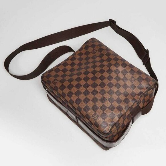 Louis Vuitton Damier Canvas Naviglio Messenger Bag - Picture 3 of 12